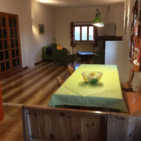 La Gallina Bianca Apartment *